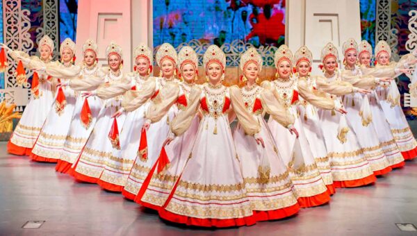 Russian Brides (2027): Complete Guide to Finding a Slavic Wife Safely