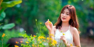 Read more about the article Is a Travel Girlfriend Worth the Cost? The Guide to Vetting Travel Buddies