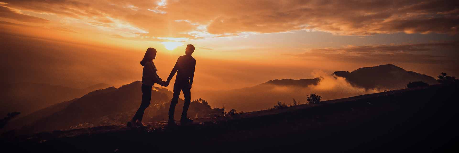 Singles meeting through the best international dating sites abroad